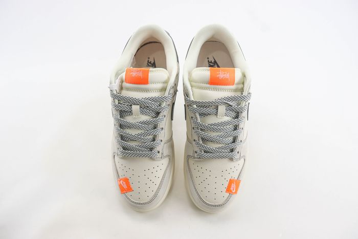 Nike SB Dunk Low x Stussy 81