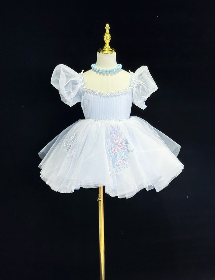 Дэрэвгэр хормойтой гоёлын цэнхэр даашинз