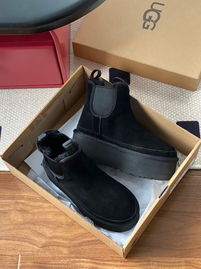 UGG Chelsea Platform Boots