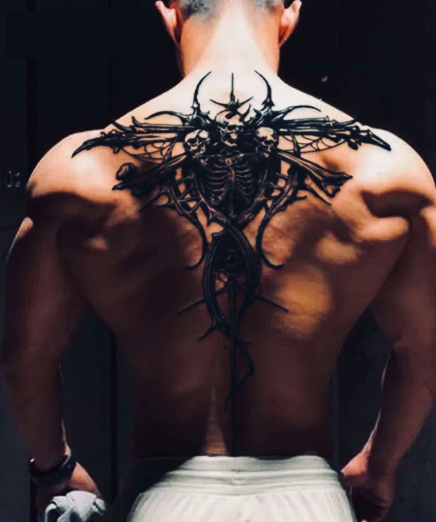 Нуруу бүтэн #1 | Back Tattoo #1