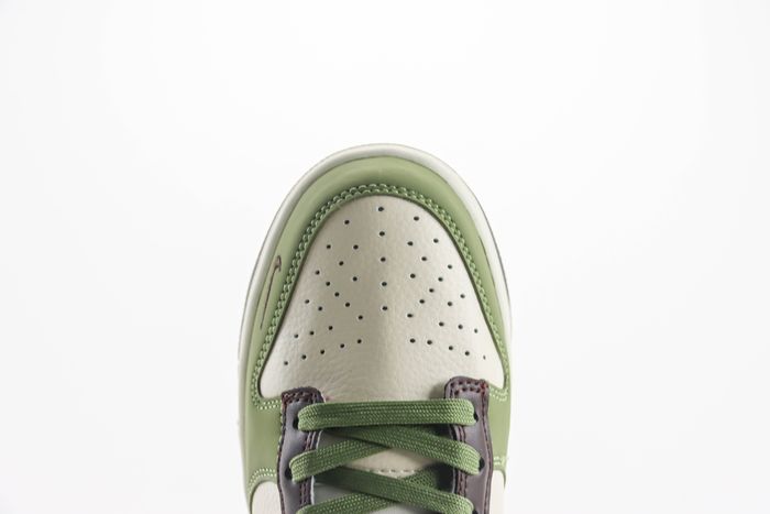 Nike SB Dunk Low Stussy 06