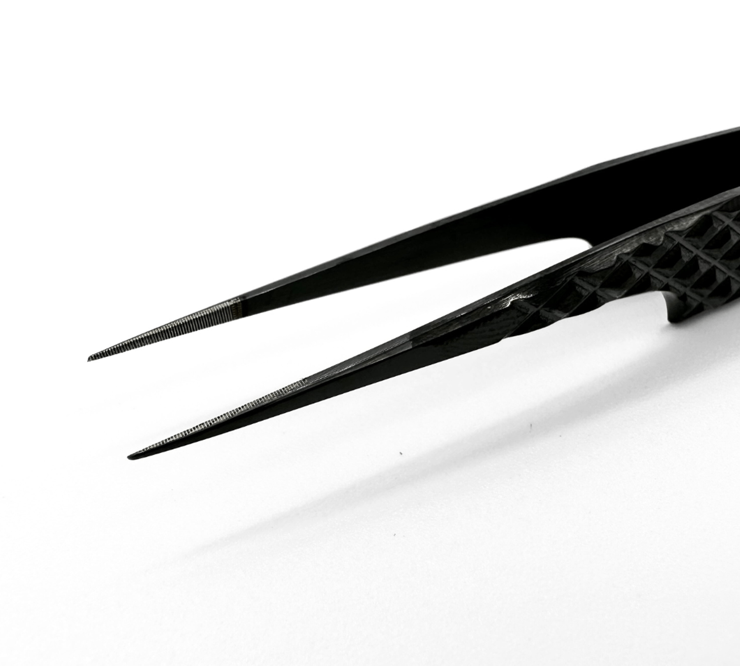 Ellee-ISOLATE - Straight Tweezer