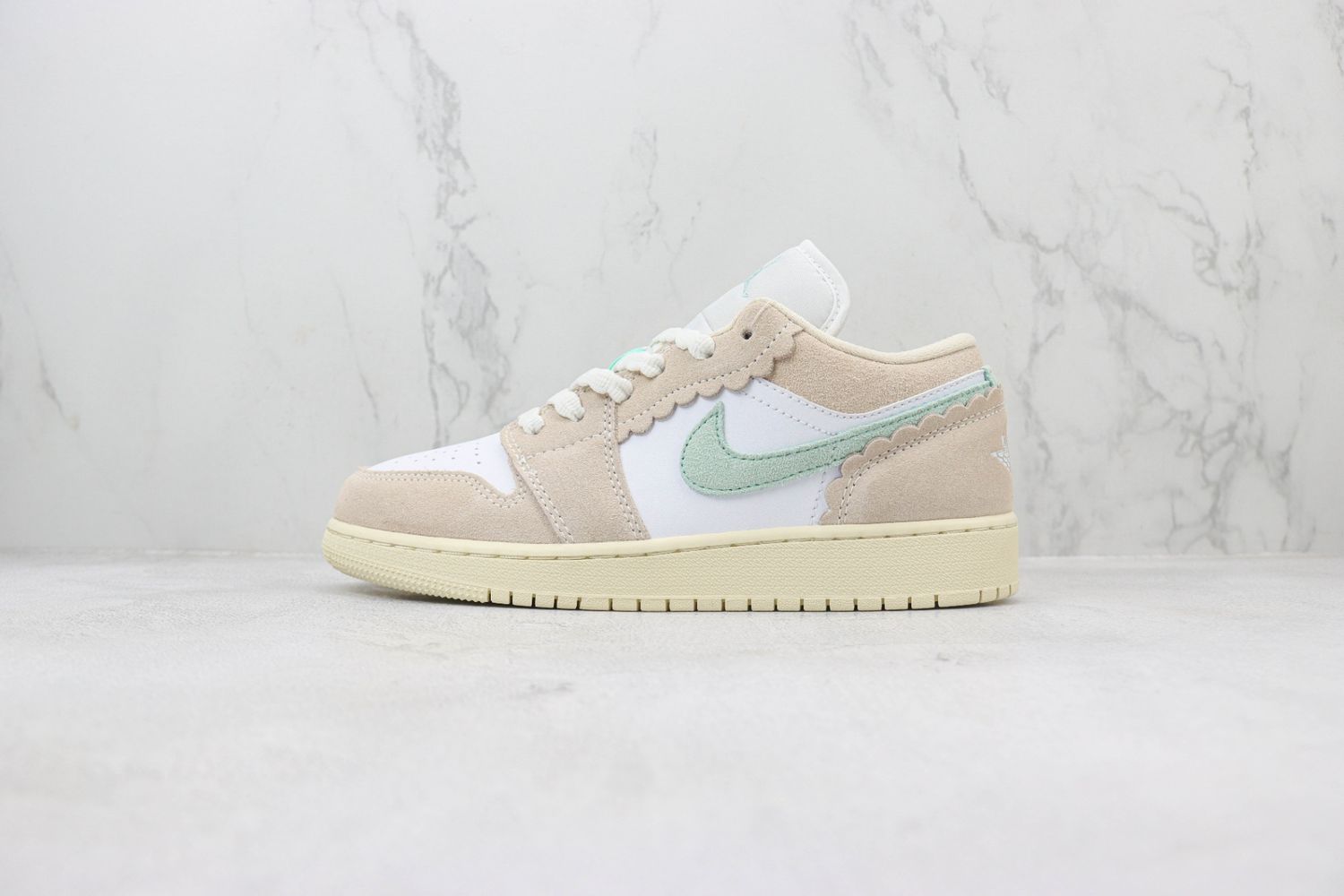 Jordan 1 Low SE Scalloped Edge Guava Ice (GS).