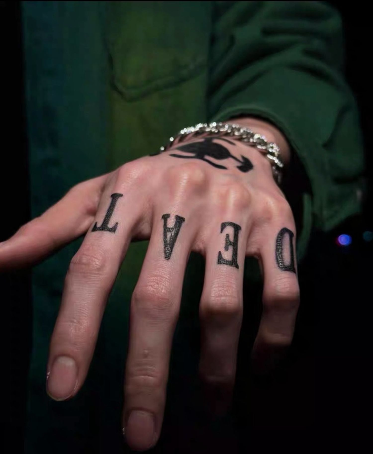 Trafagar Law Усан шивээс