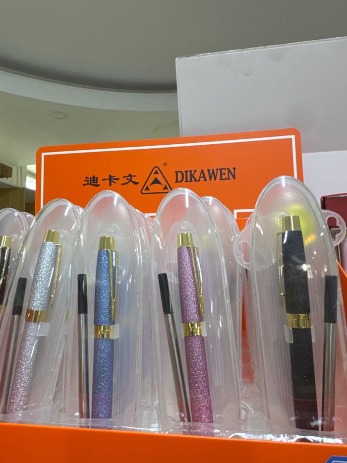 2846 - хайрцагтай бал 