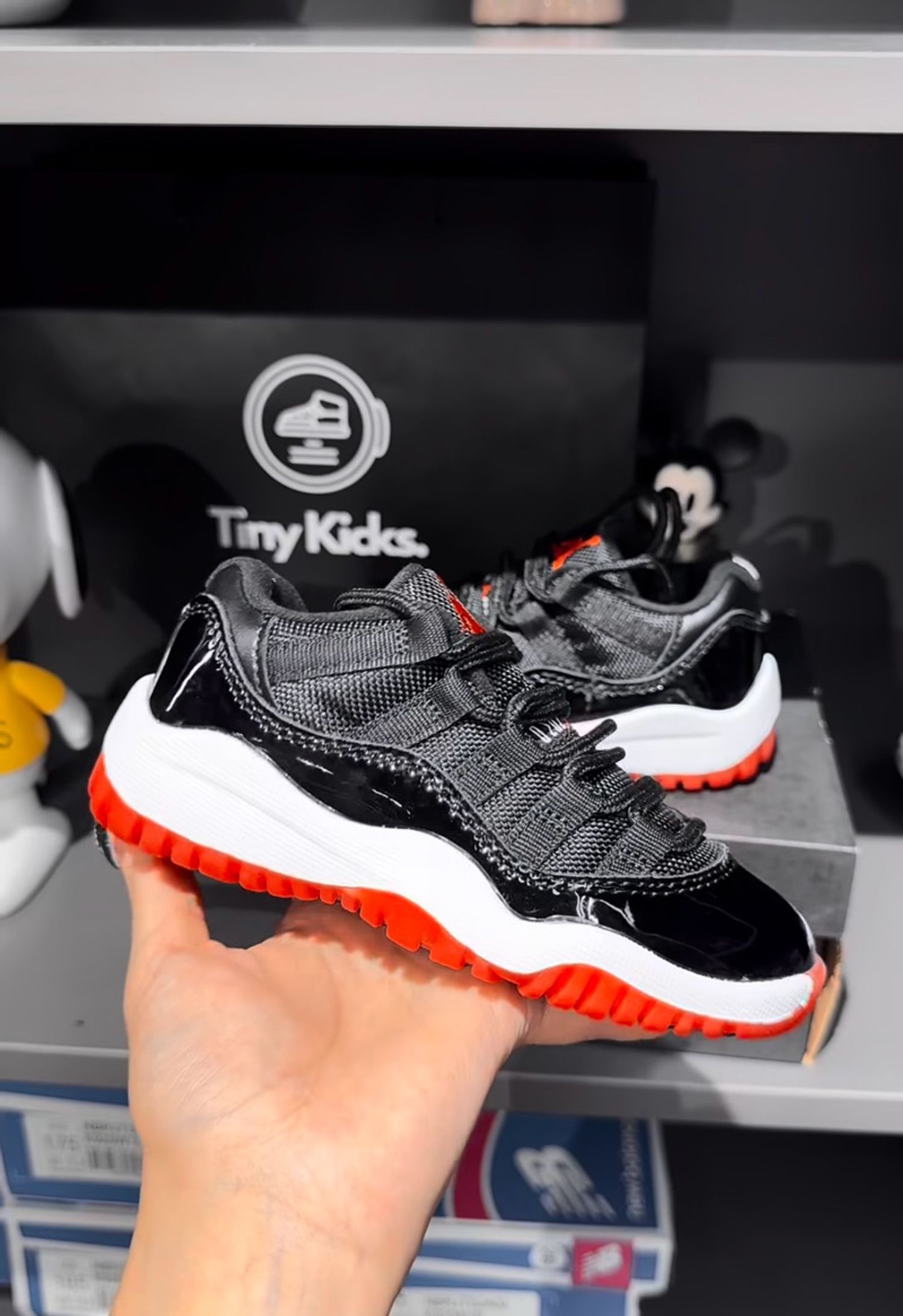 Air Jordan 11 Low Bred