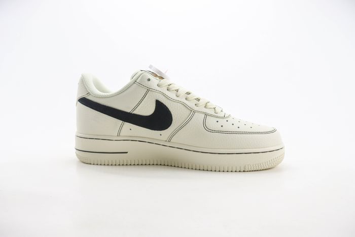 Nike Air Force 1 Low Light Khaki / Black 