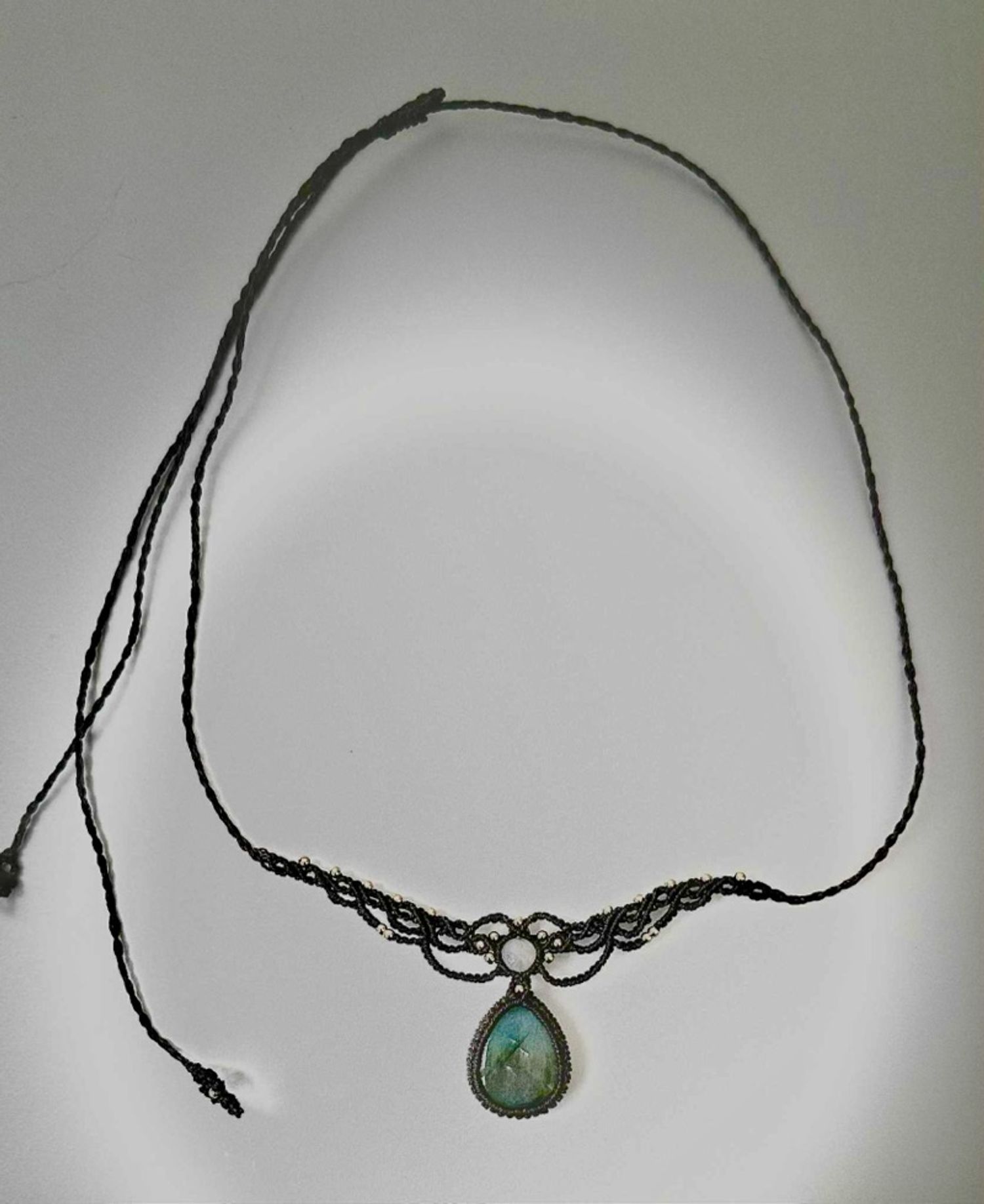 Лабрадорит хүзүүний зүүлт