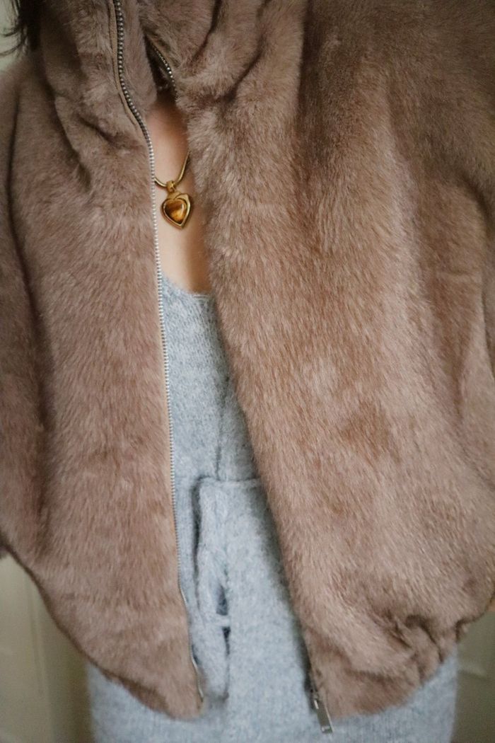 Бэлэн үслэг курткин загвар