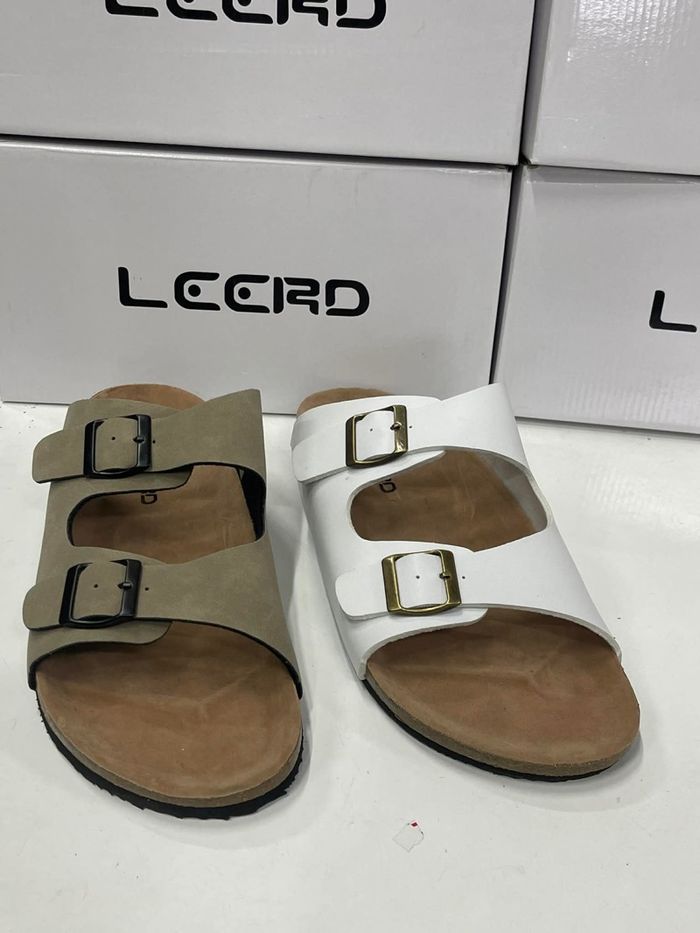 Leerd sandals