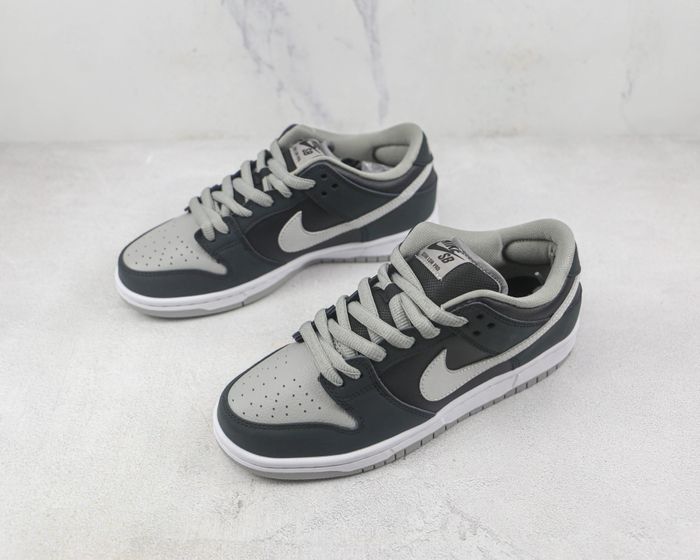 Nike SB Dunk Low “Shadow”