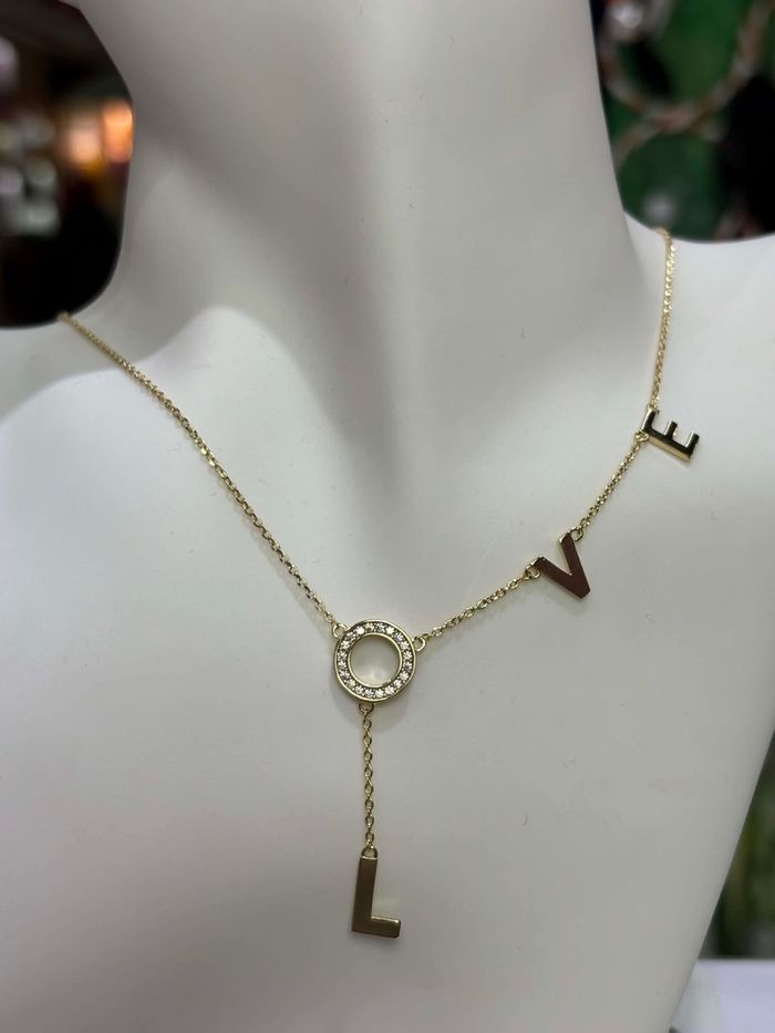 Гоёмсог хүзүүний зүүлт  