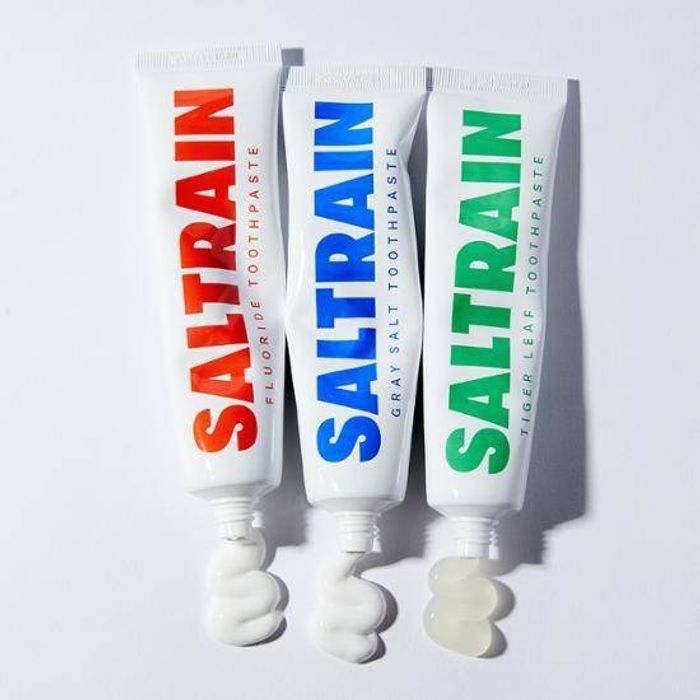 Saltrain өдөр тутмын арчилгааны багц шүдний ОО -Copy