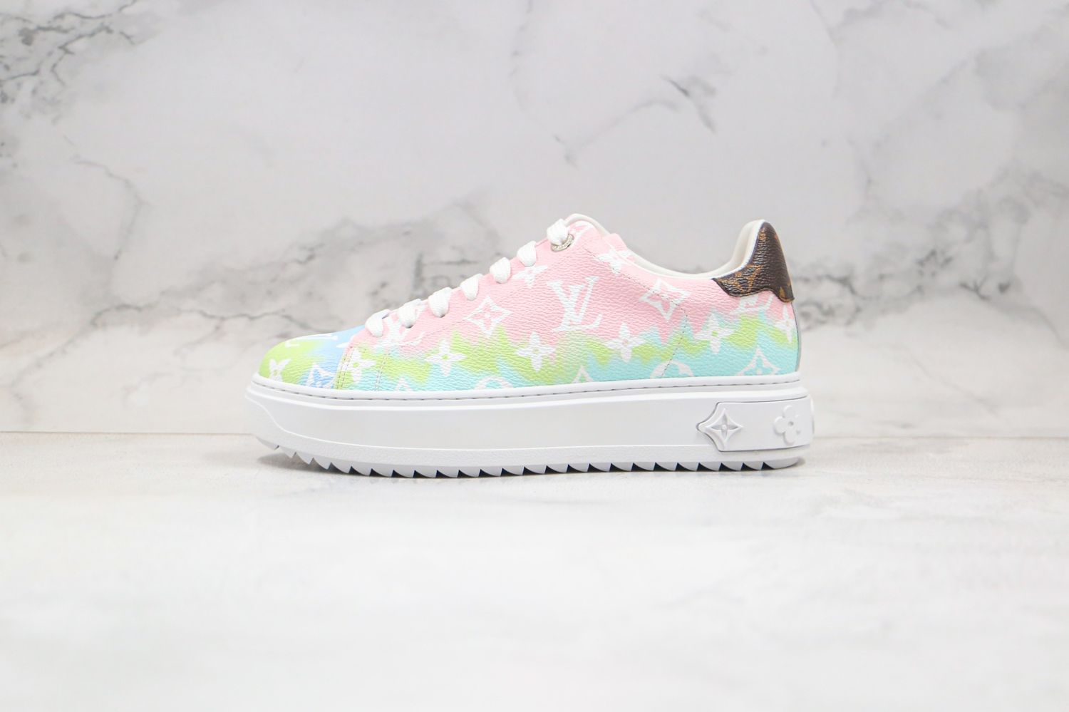 Louis Vuitton Sneaker  Women 