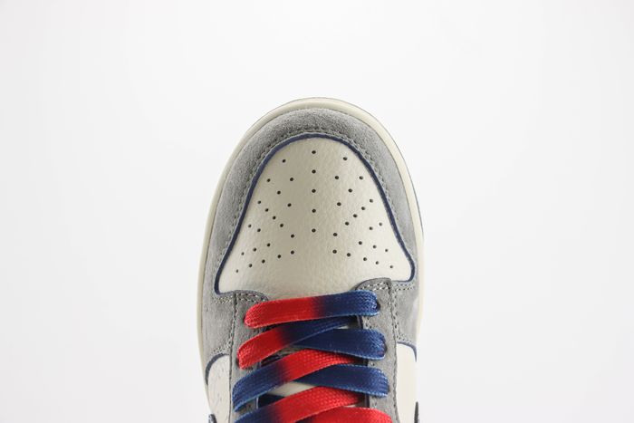 Nike SB Dunk Low x supreme 44 