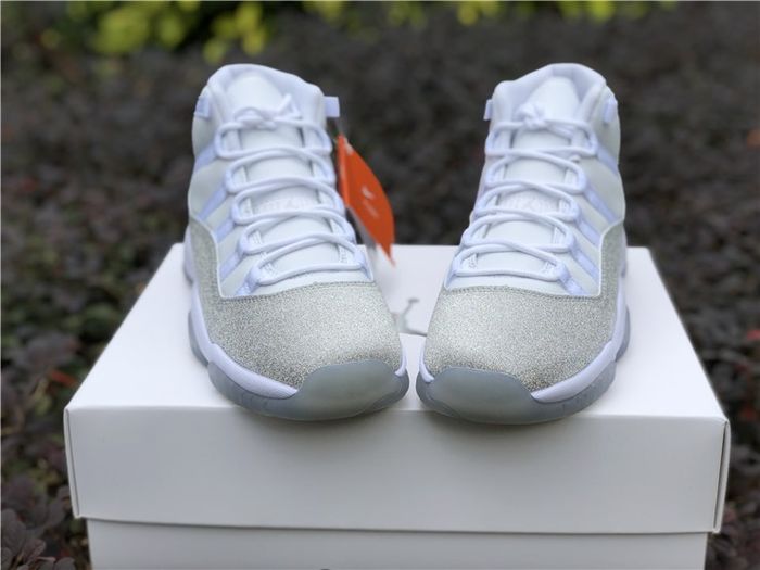Jordan 11s metallic silver