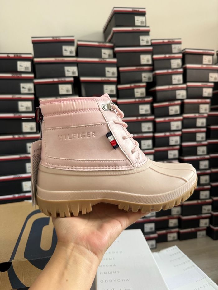 Tommy hilfiger гутал