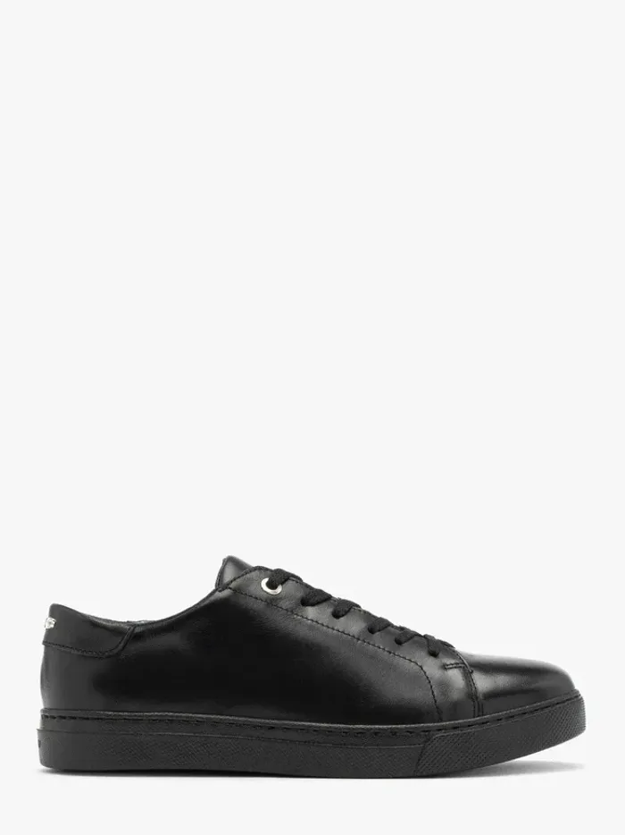 Black sporty women’s shoes