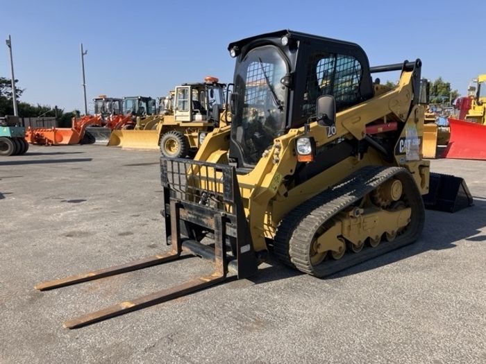 CAT skid steer