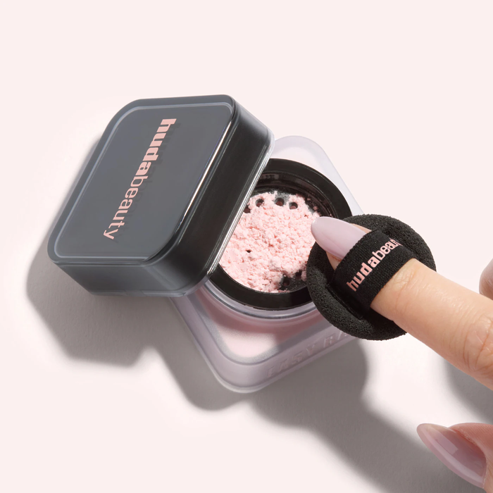 HUDA BEAUTY  Mini Easy Bake Blurring Loose Baking & Setting Powder