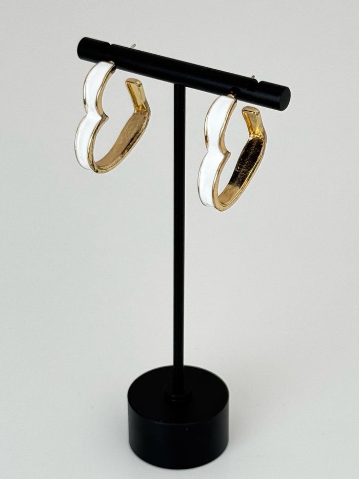 Heart-shaped hoop earrings