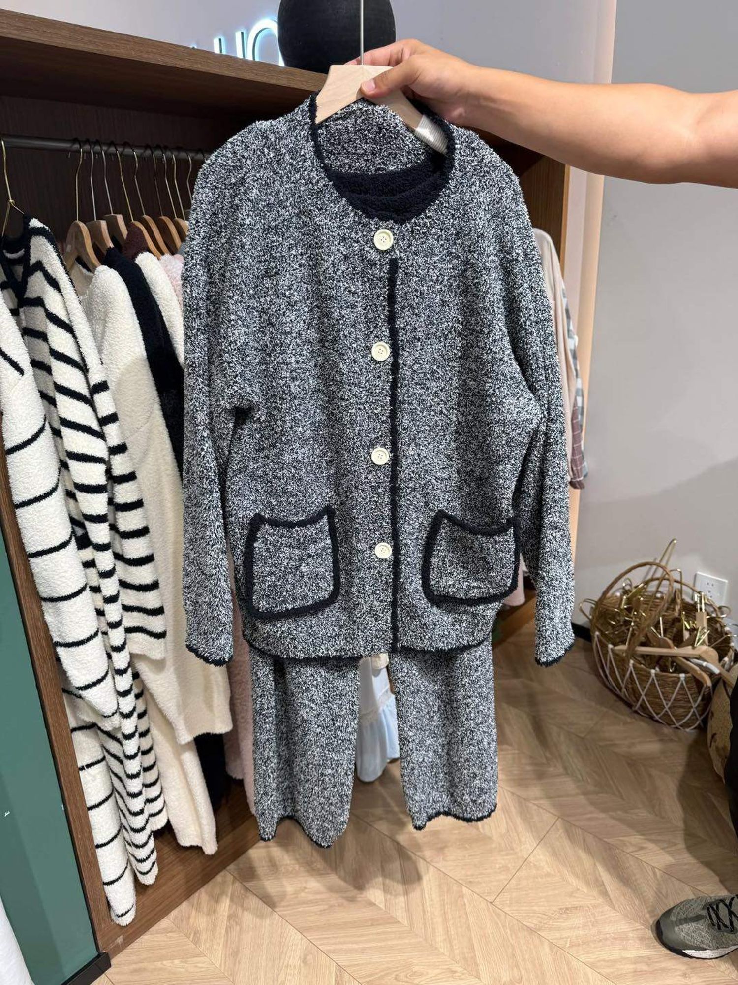 Зөөлөн дулаан гэрийн хувцас