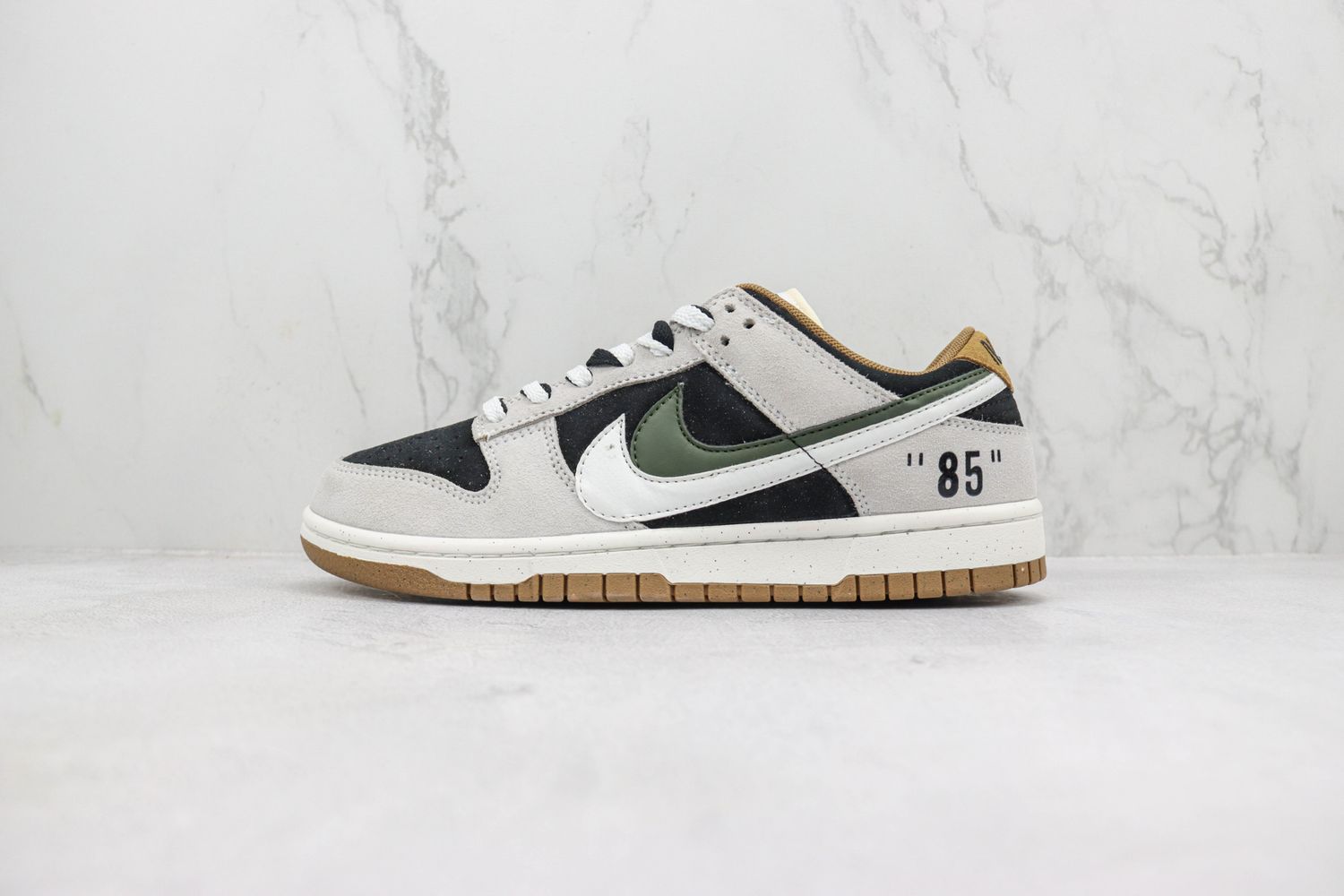 NK Dunk Low SE 85 