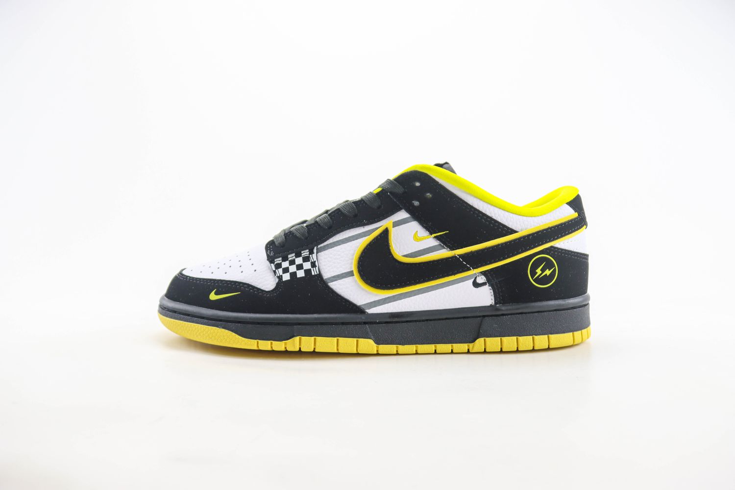 Nike SB Dunk Low 210