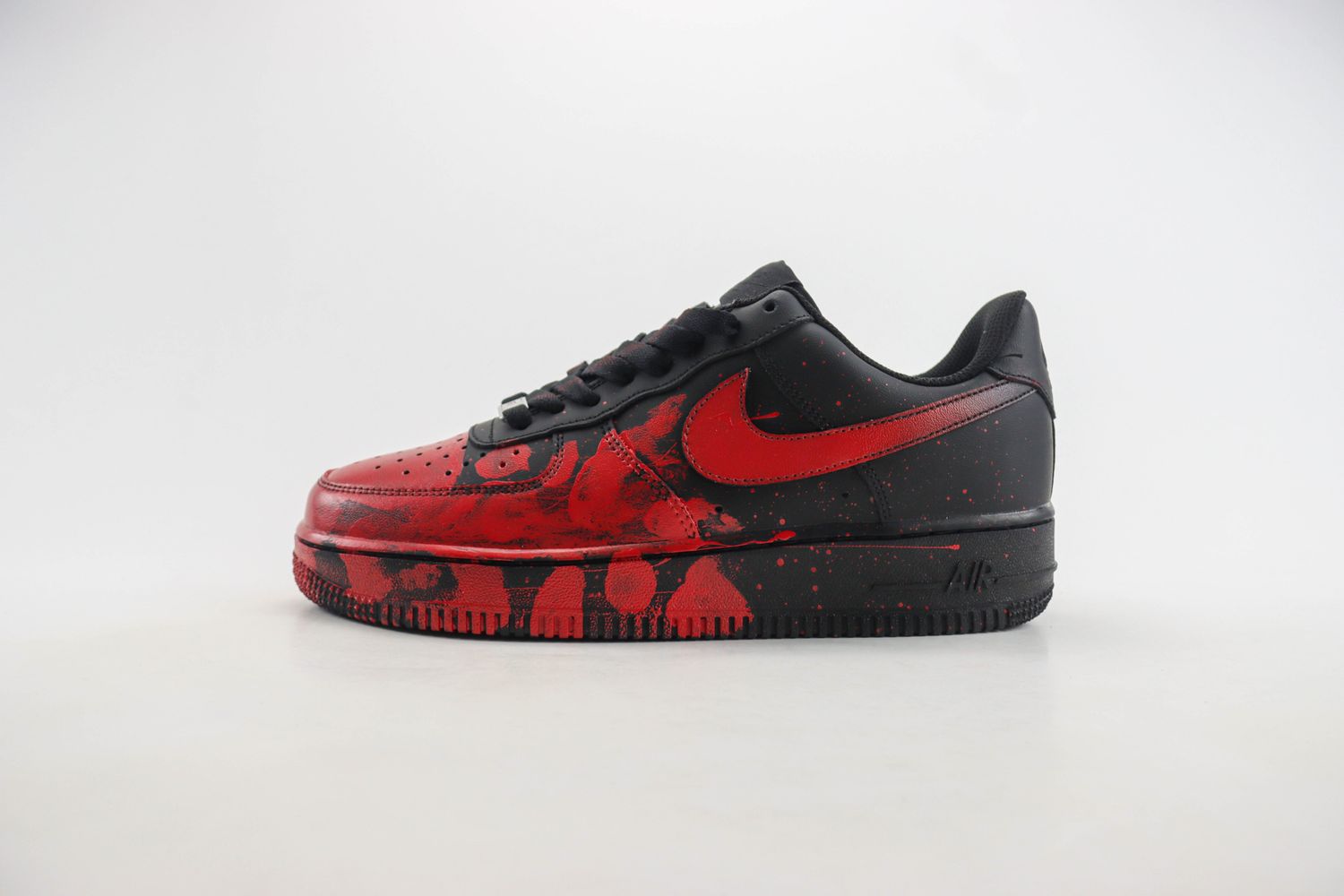 Nike Air Force 1 Low x DIY 01