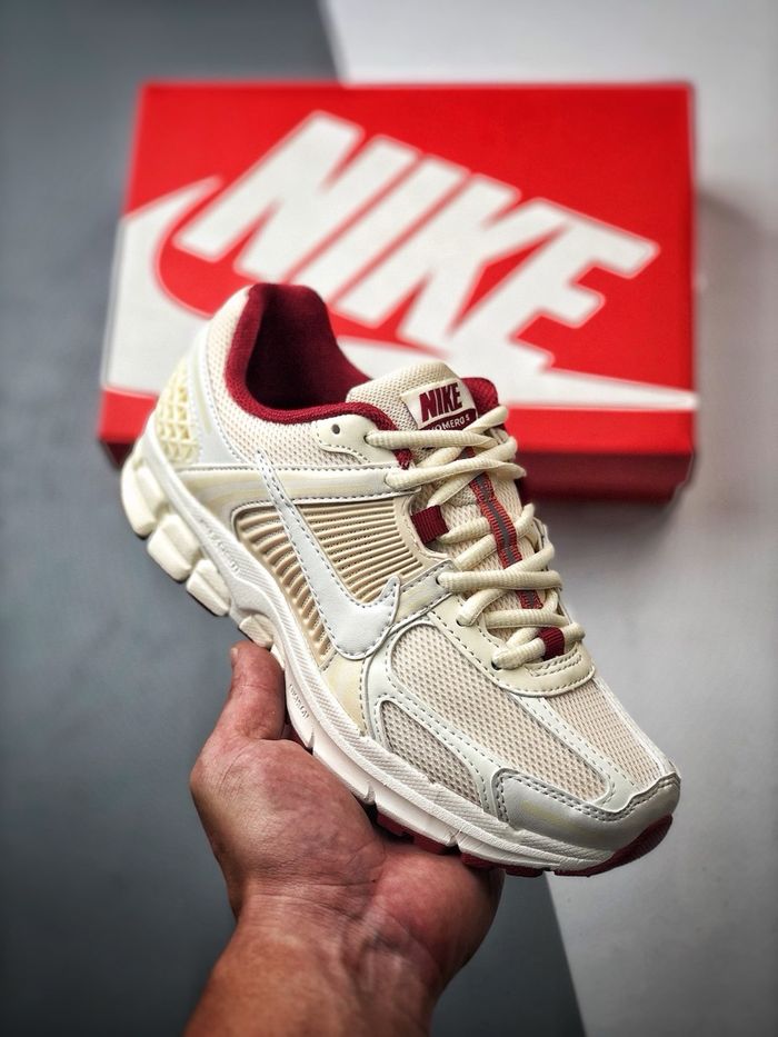 Air Zoom Vomero 5 Valentines Day