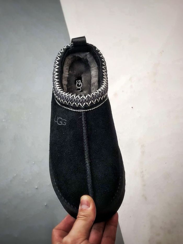 UGG Tazz Black