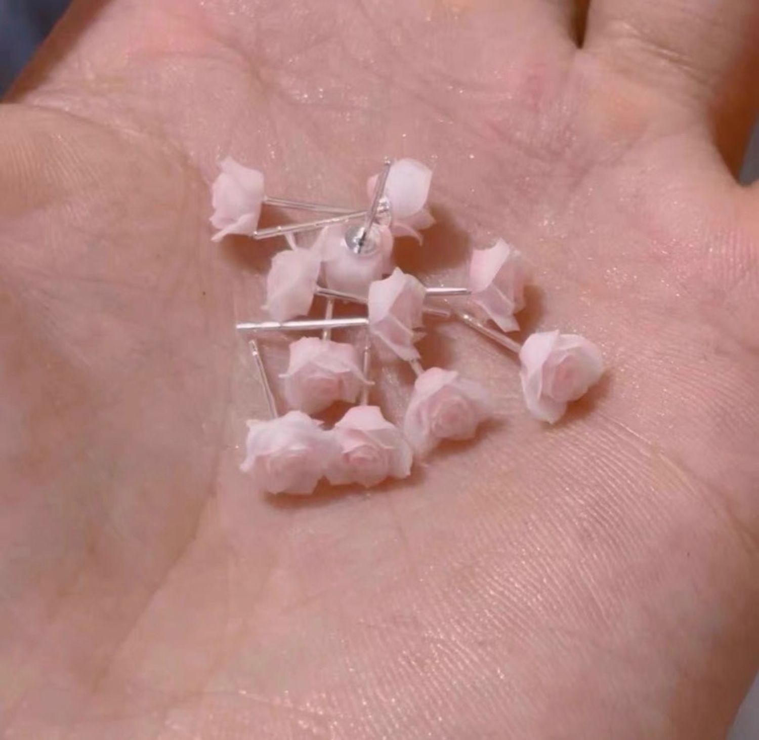 Жижиг ээмэг