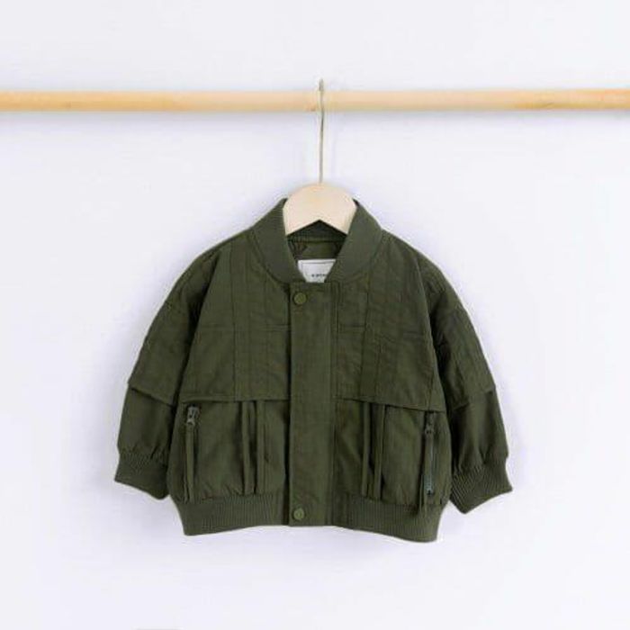 RE ногоон бомбер