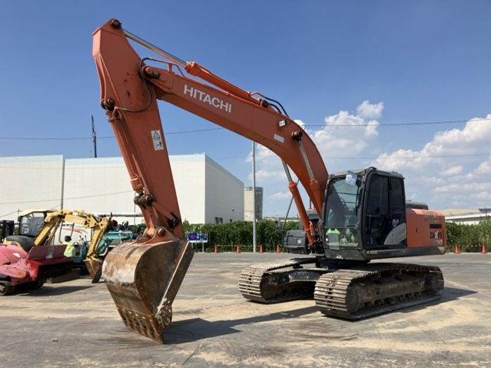 Hitachi Zx200 excavator