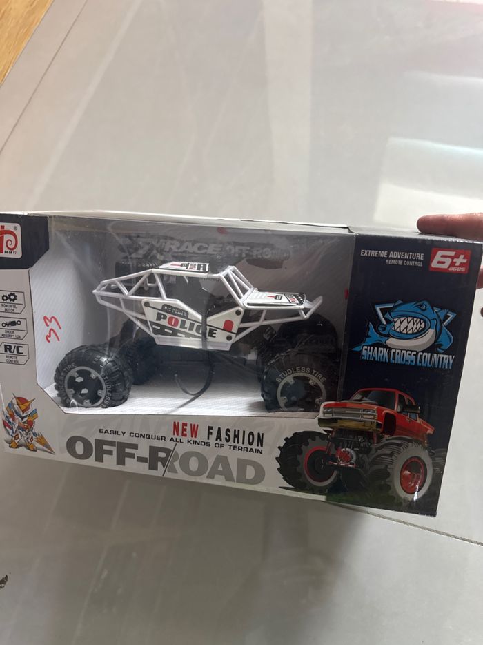 1221 - Of road уралдааны машин 