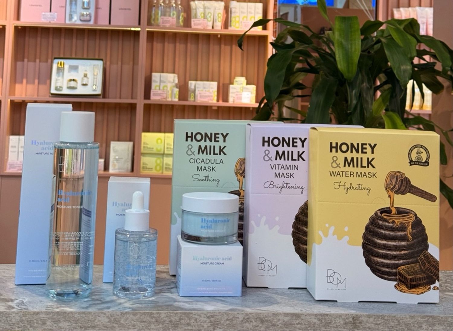 BOM Hyaluronic Acid Moisture 3 сет+ Зөгийн бал, Сүүтэй маск /10ш/бэлэгтэй