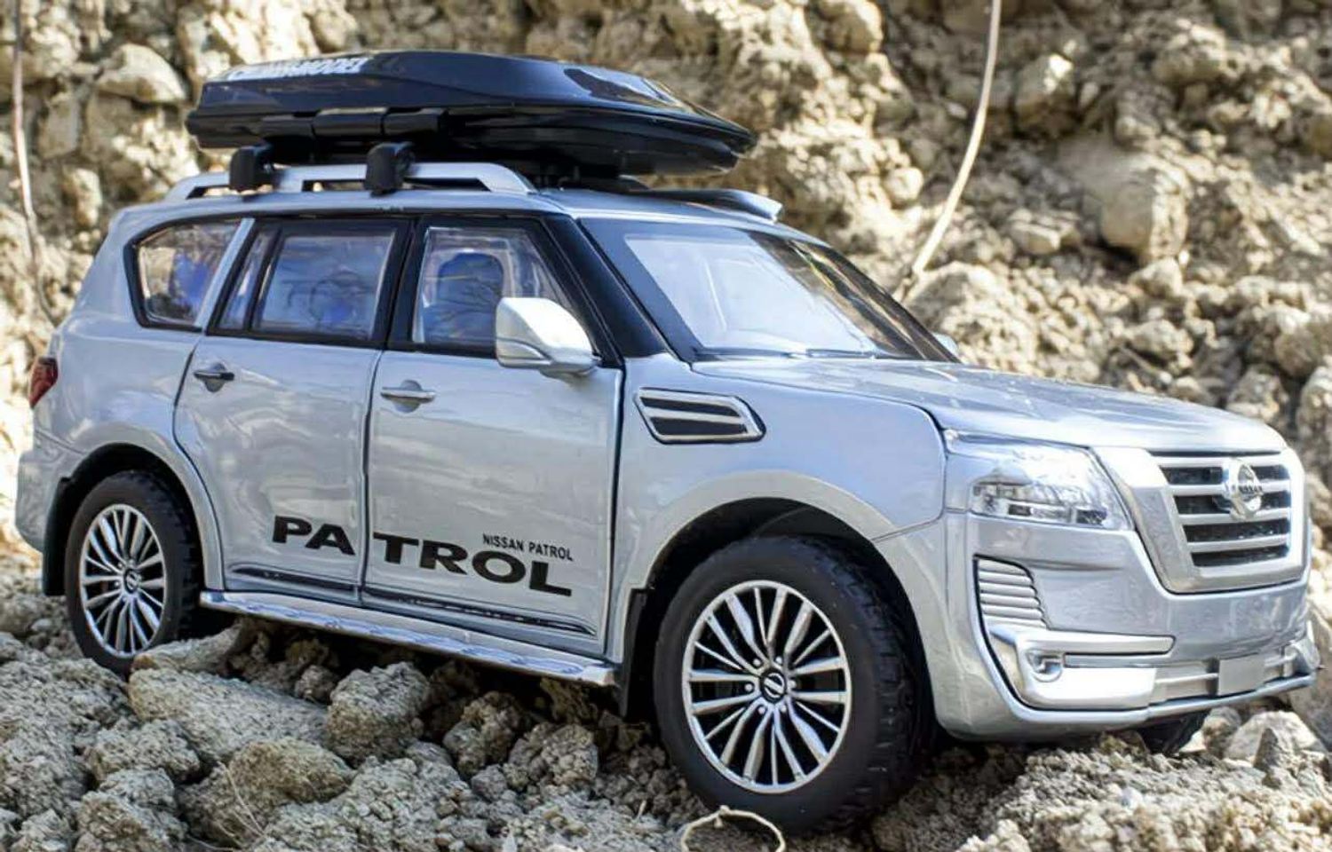 Nissan Patrol Y62 Grey