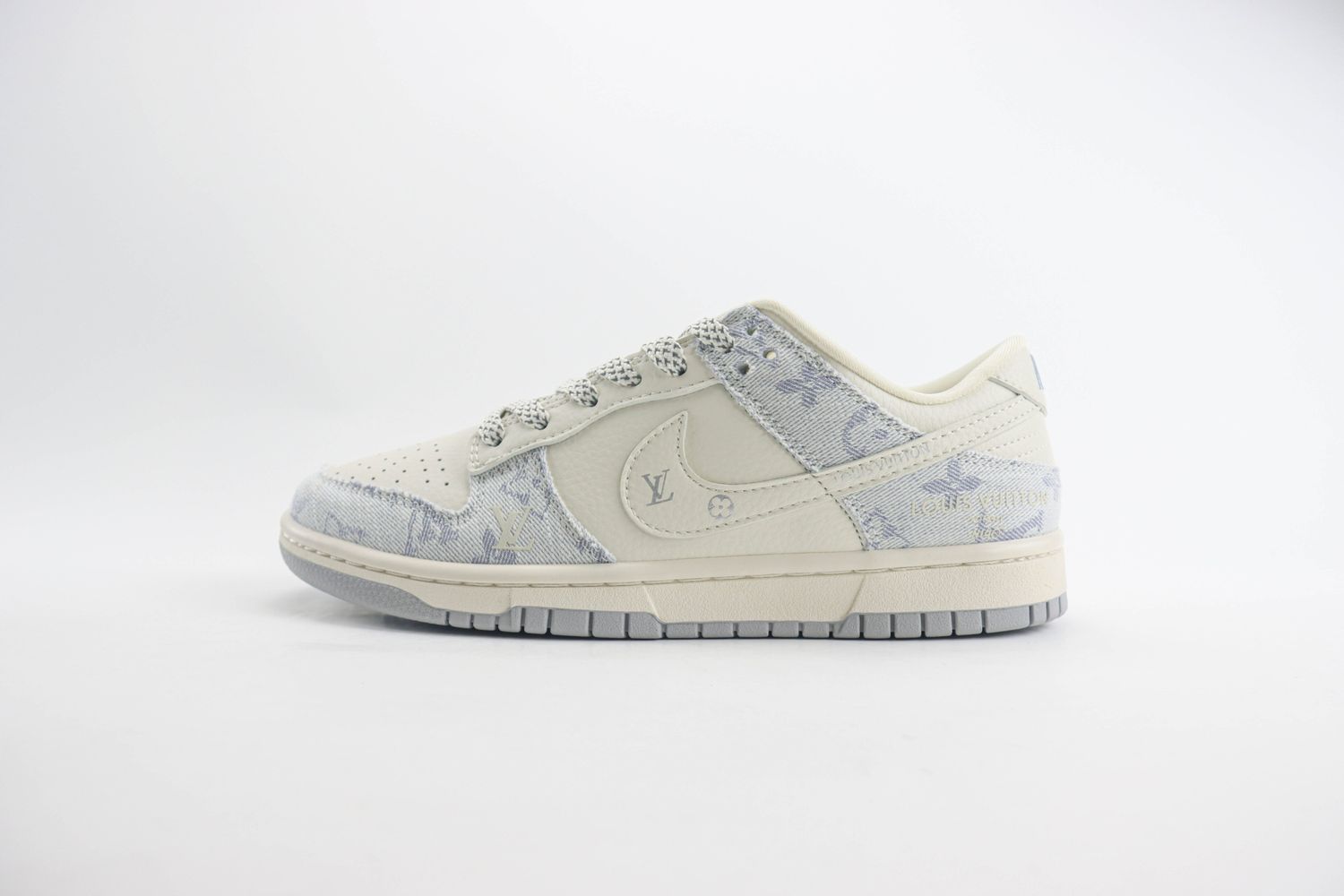 Nike SB Dunk Low x LV 76