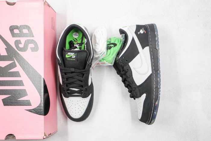 Nike SB Dunk Low Panda Pigeon