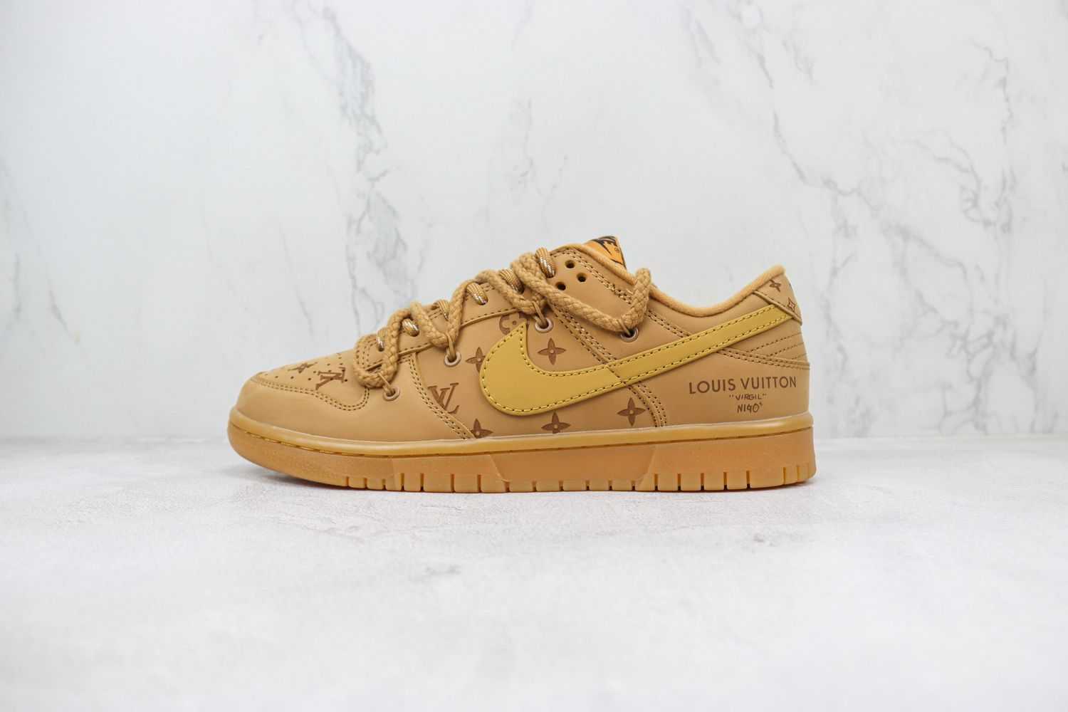 SB Dunk Low x LV 117