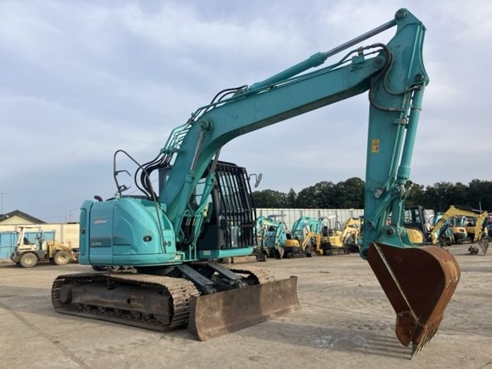 Kobelco Sk135 excavator