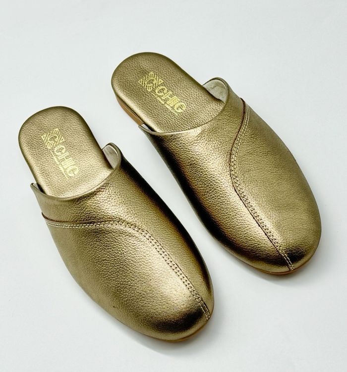 EW-эмэгтэй углааш