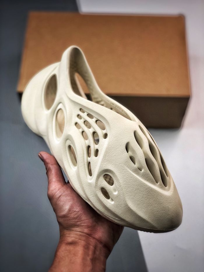 Adidas Yeezy Foam Runner “Sand”