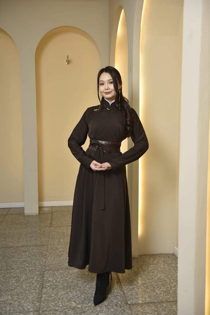 Дээлэн даашинз BRW