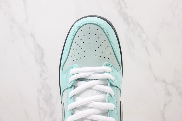  Tagzfootwear X NK Dunk SB Low