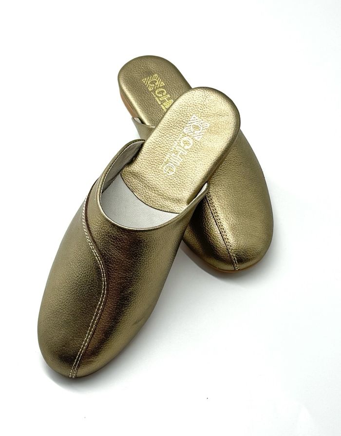 EW-эмэгтэй углааш