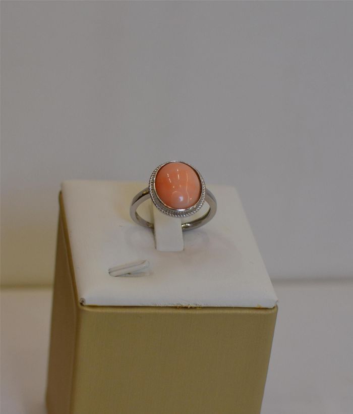 ягаан шүрэн шигтгээтэй 