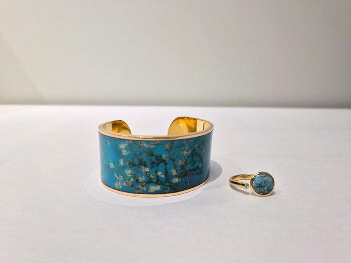 Алмонд 4-тэй сет