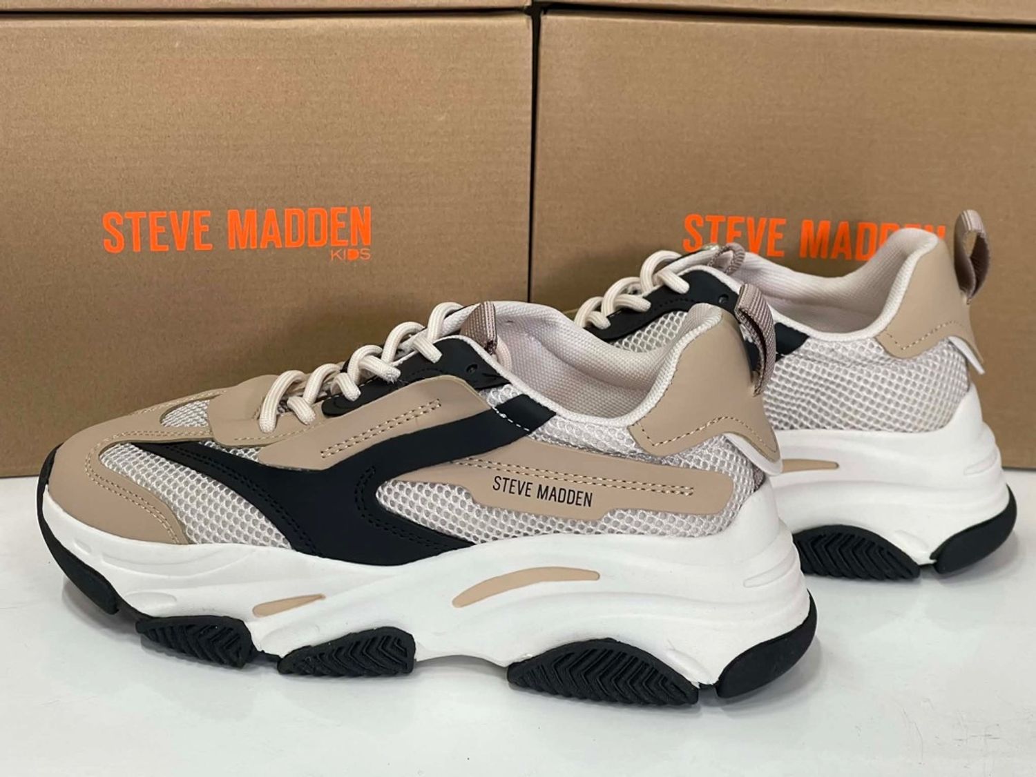 STEVE MADDEN IRISH BLACK