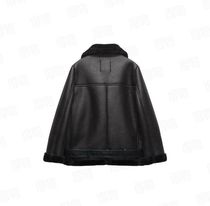 Zara Үстэй савхи 